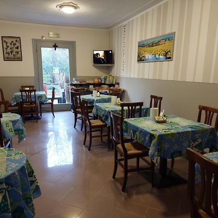 דסנזאנו דל גארדה Hotel La Passeggiata מראה חיצוני תמונה