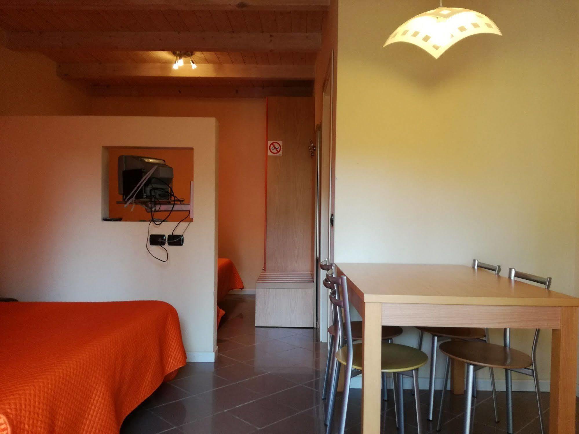 דסנזאנו דל גארדה Hotel La Passeggiata מראה חיצוני תמונה